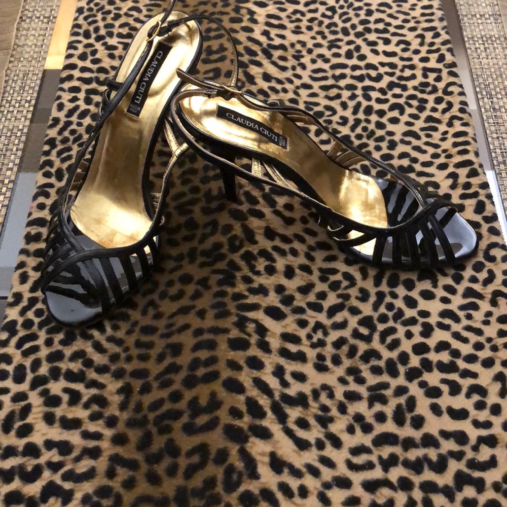 Sandal
